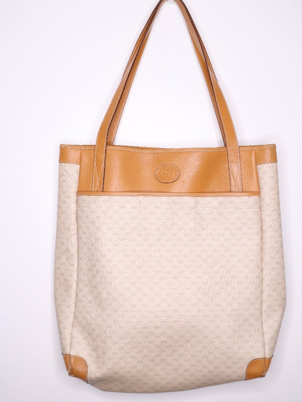 Gucci Abbey leather tote